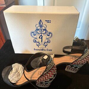 BRAND NEW FRENCHBLU BLACK AND MULTI-COLOR FABRIC BLOCK HEELS